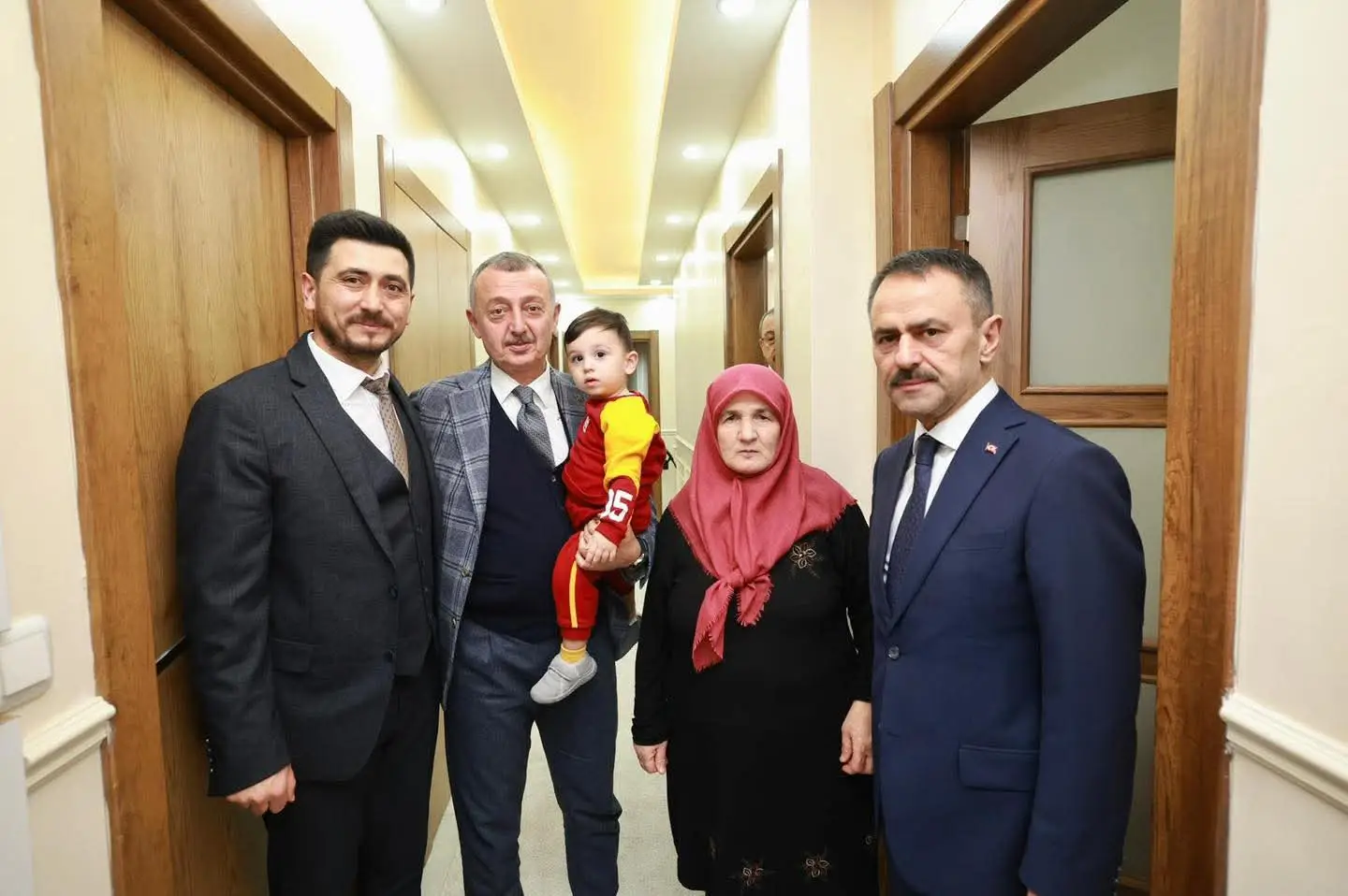Başkan Büyükakın, bu yıl da geleneği bozmadı, yeni yıl programlarına