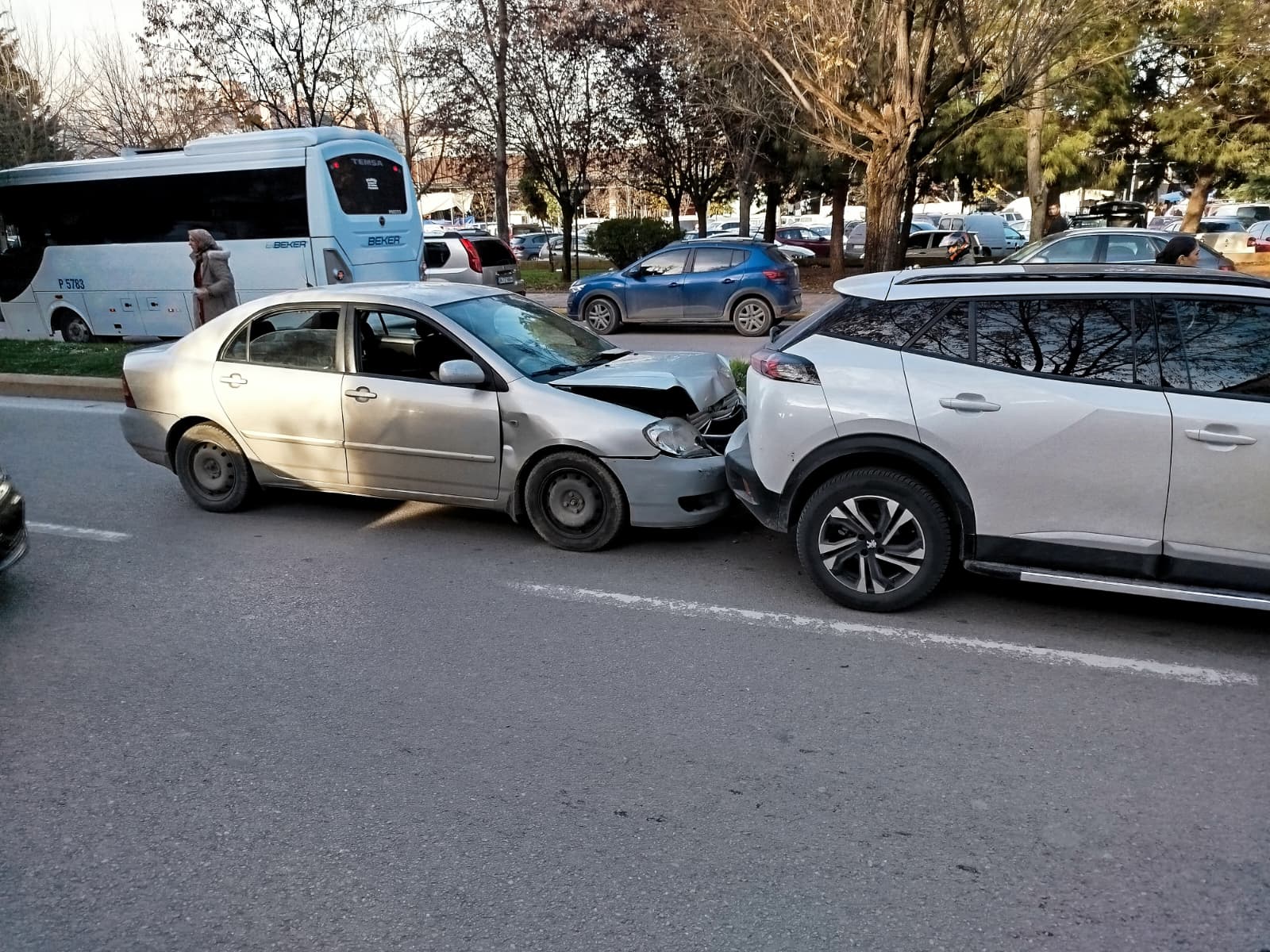 İzmit Körfez Mahallesi Şehit Rafet Karacan Bulvarı’nda meydana gelen trafik