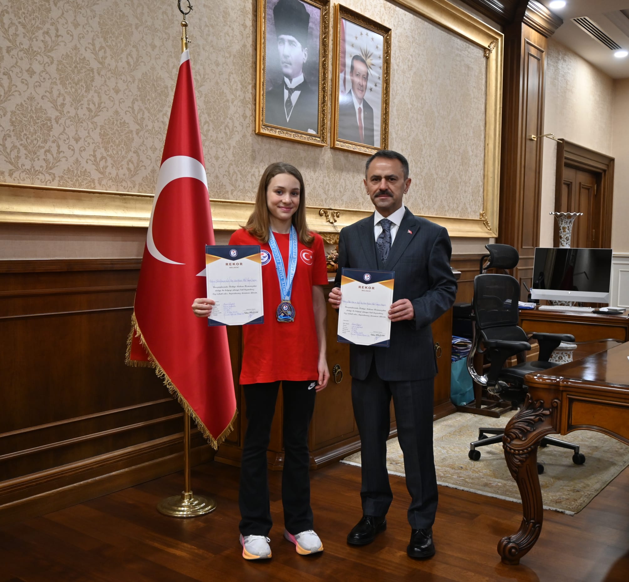 Kocaeli Yıldızlar Yüzme Spor Kulübü sporcusu Alara Gökalp, 21 Aralık
