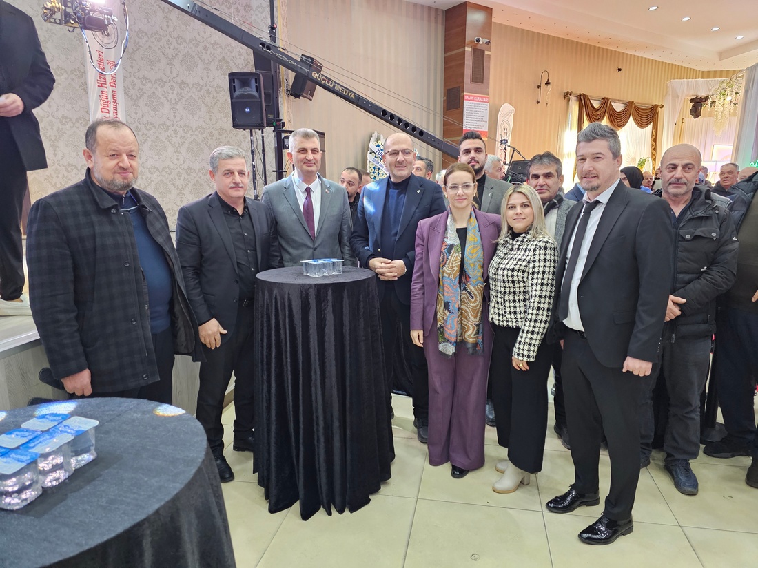Gölcük Belediyesi tarafından evlilik hazırlığı yapan çiftlere yönelik düzenlenen Gölcük