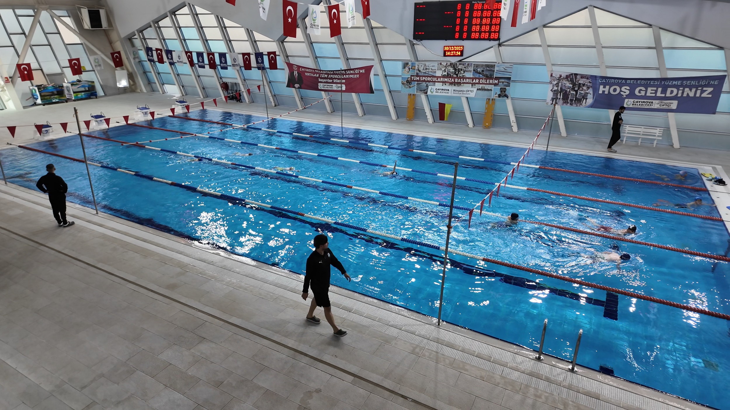 Çayırova Belediyesi Yarı Olimpik Kapalı Yüzme Havuzu, 2025’te 20 bin