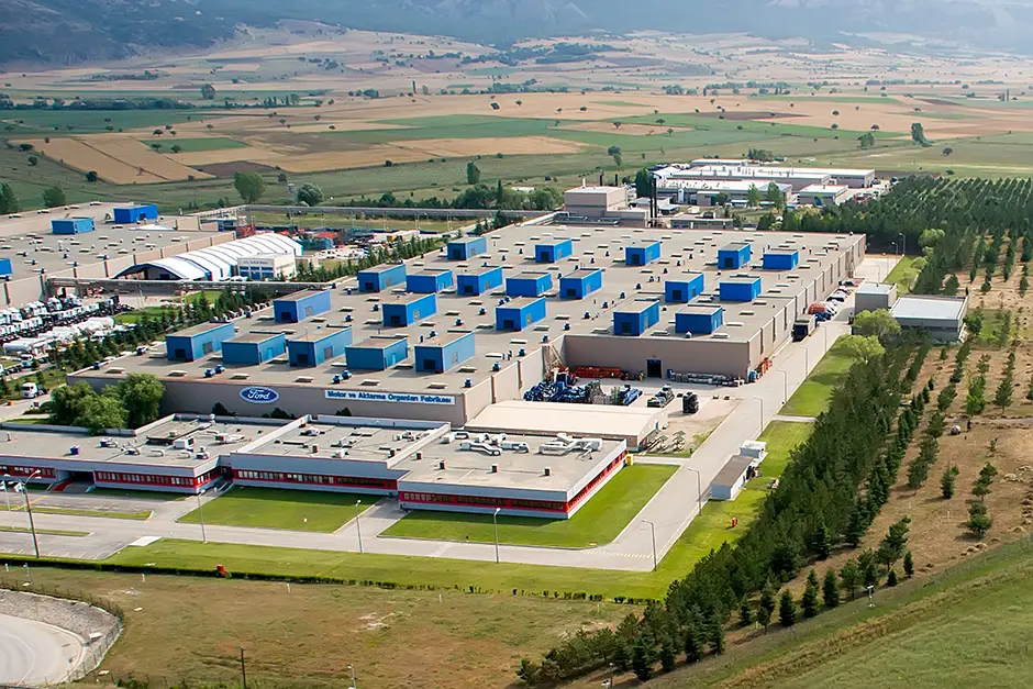 Kocaeli’de faaliyet gösteren Ford Otosan fabrikasında işçilerin merakla beklediği toplu