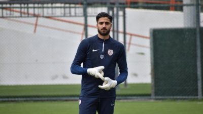 Kocaelispor’un genç kalecisi Serhat Öztaşdelen, Antalya kampında yayıncı kuruluşa yaptığı