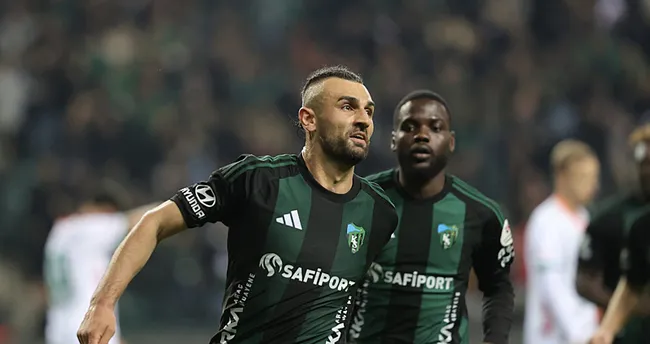 Kocaelispor sevgisinin sınır tanımadığını gösteren bir görüntü, sosyal medyada paylaşım