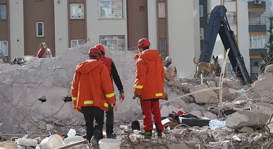 Adana’da 6 Şubat depremlerinde 56 kişinin yaşamını yitirdiği Zeray Apartmanı’nın