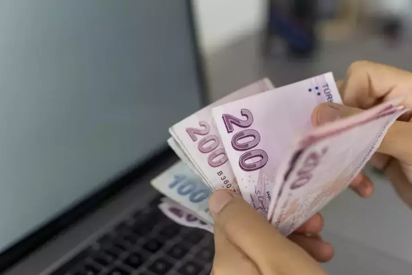 Asgari ücret artışının ardından memur ve emeklilerin 2026 yılı maaş