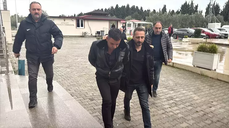 Yalova’da 6’ncı kattaki evinin penceresinden düşerek hayatını kaybeden şarkıcı Güllü’nün