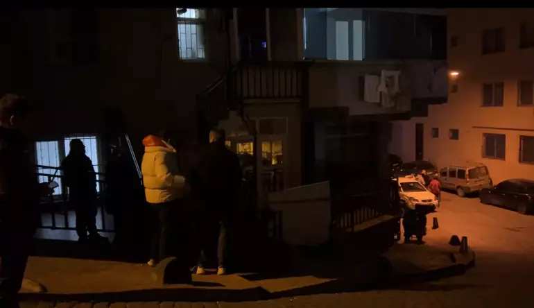 İstanbul Beyoğlu, dün akşam saatlerinde Sütlüce Mahallesi’nden yükselen silah sesleriyle