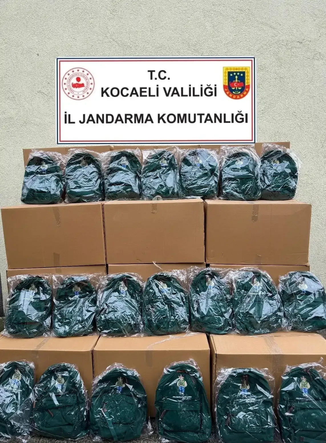 Kocaeli İl Jandarma Komutanlığı ekiplerince Dilovası ve Körfez ilçelerinde düzenlenen