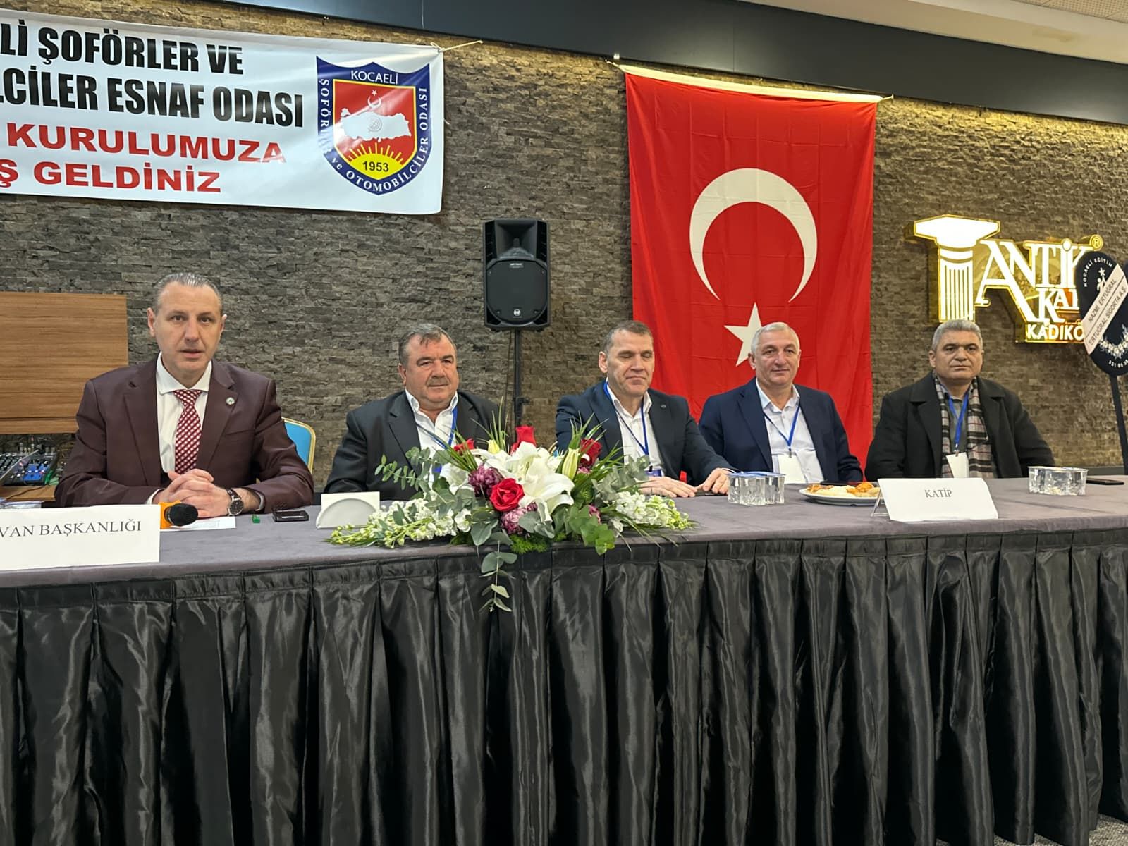 Kocaeli Şoförler ve Otomobilciler Esnaf Odası’nın olağan genel kurulunda, başkanlık