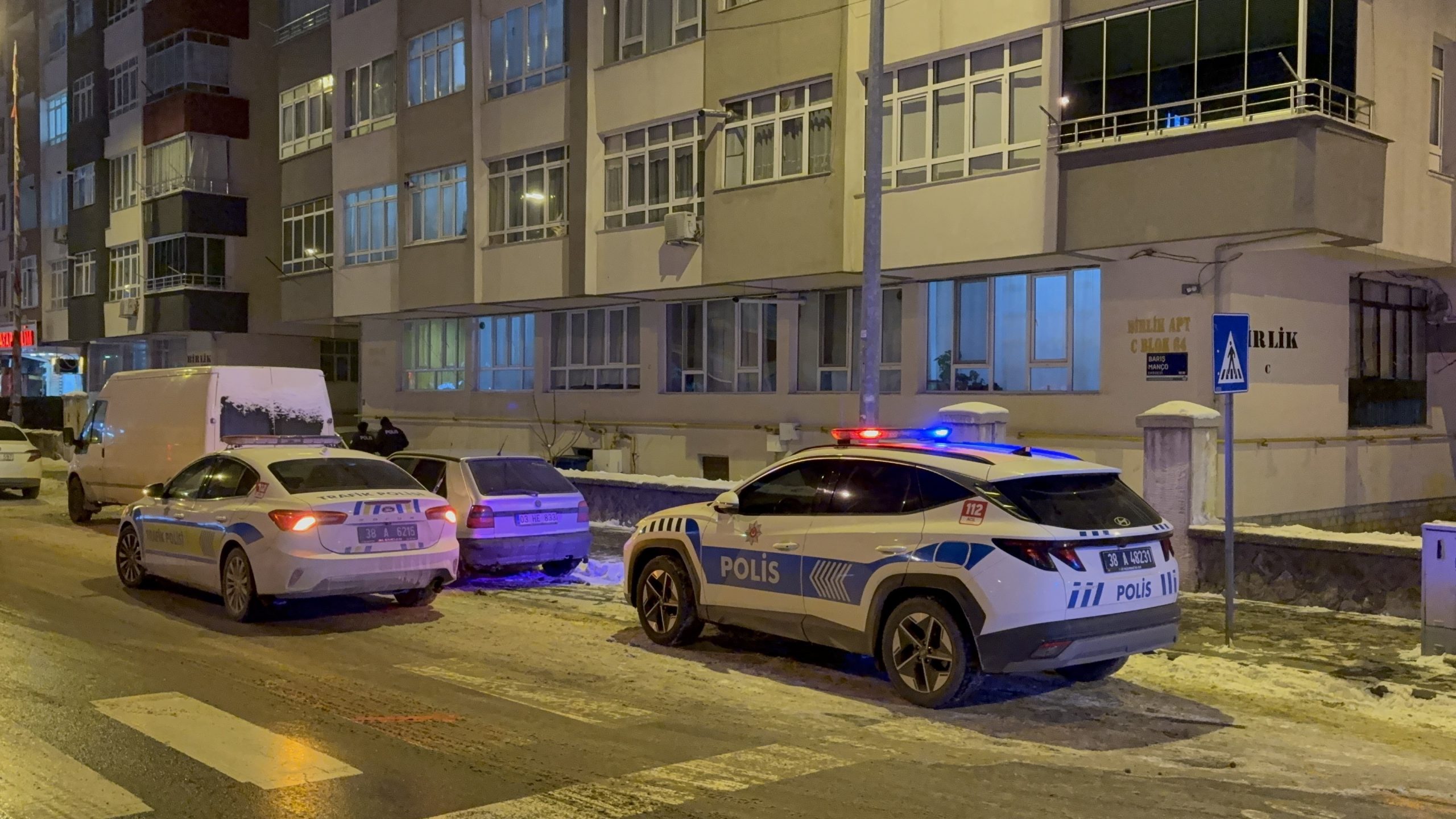 Kayseri’nin Kocasinan ilçesinde iki kişi arasında çıkan tartışmanın kavgaya dönüşmesi