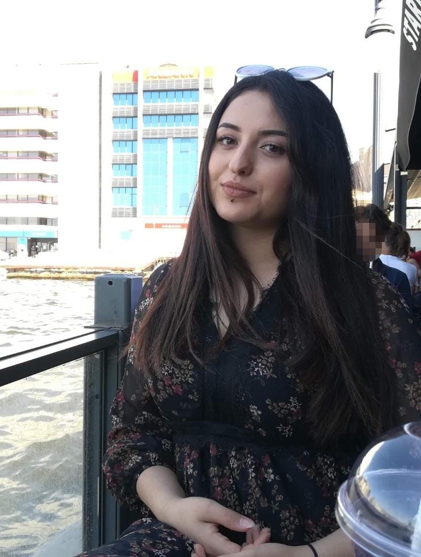 İzmir’in Menemen ilçesinde eski erkek arkadaşı tarafından silahlı saldırıya uğrayan