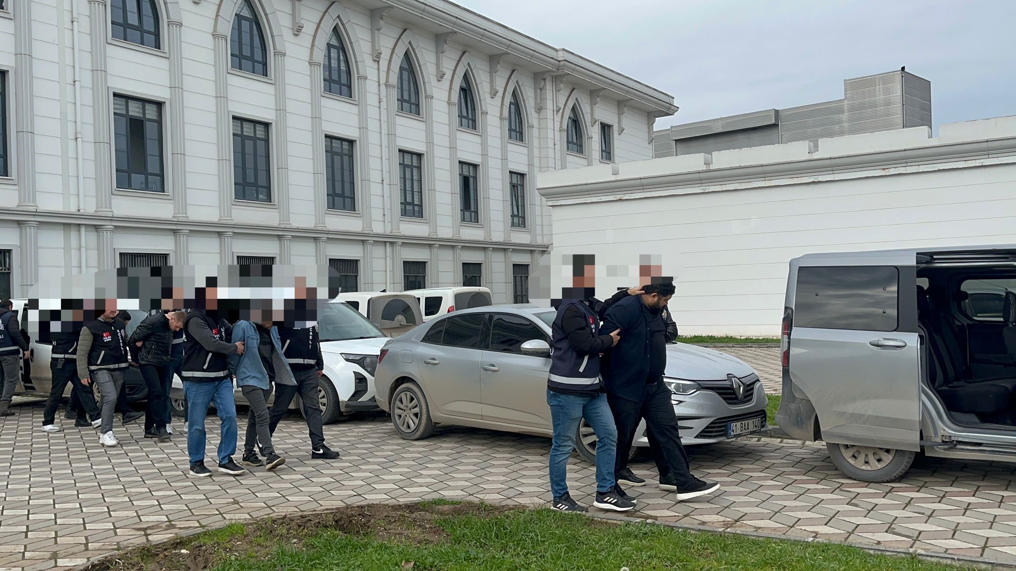 Kocaeli’de bir doktor ve iş insanına yönelik silahlı saldırı hazırlığında