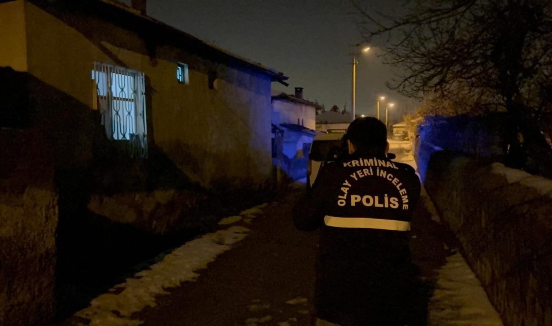 Kayseri’nin Kocasinan ilçesinde ailesi tarafından hareketsiz halde fark edilerek hastaneye