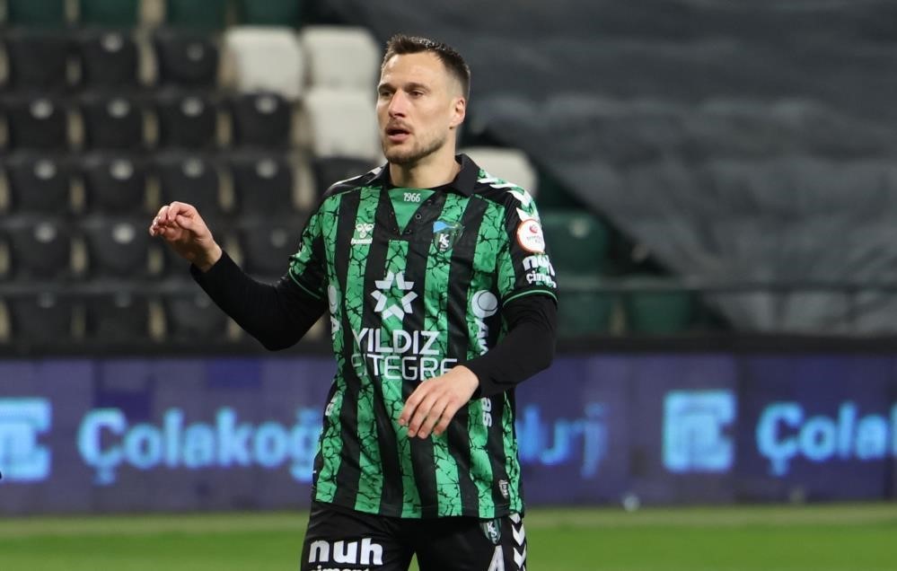 Kocaelispor, eski futbolcusu Josip Vukovic’e olan borcunu ödeyerek FIFA kaynaklı