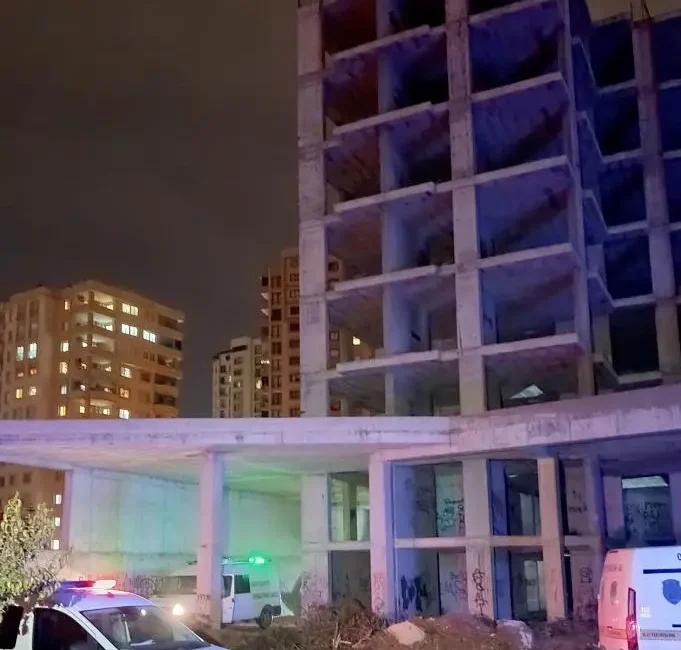 Adana’da sağanak yağışların ardından bodrum katında yaklaşık 2 metre derinliğinde