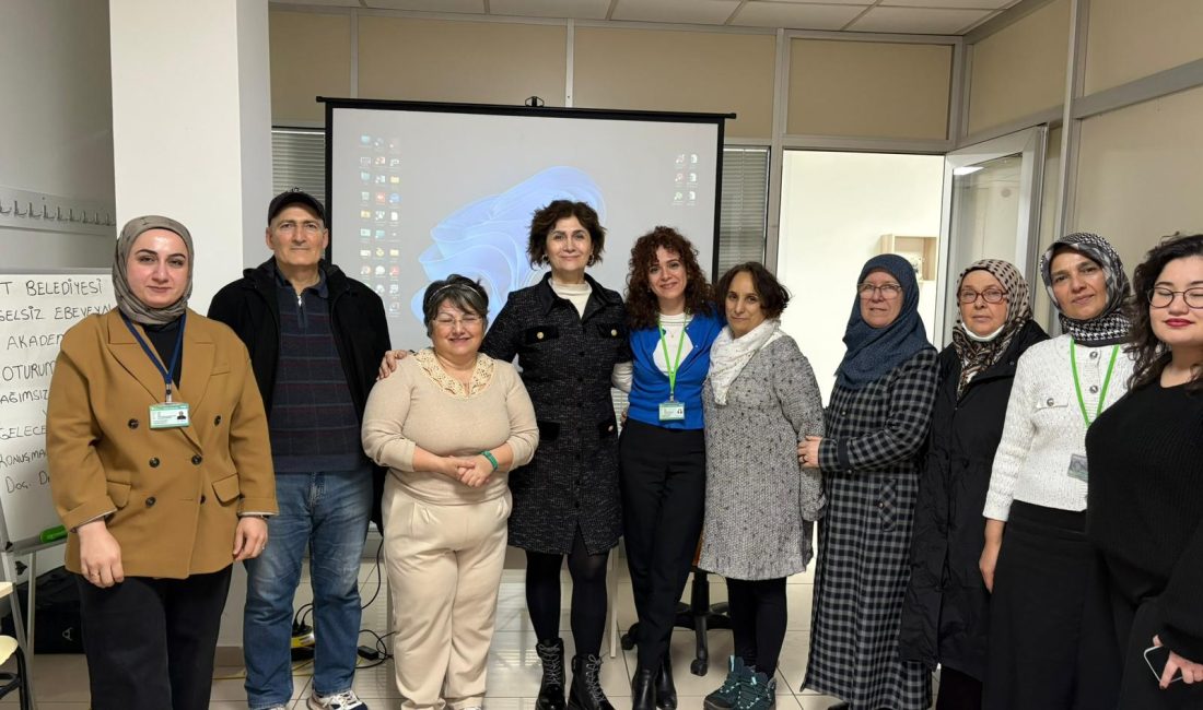 İzmit Belediyesinin engelli bireylerin ailelerine yönelik hayata geçirdiği Engelsiz Ebeveyn