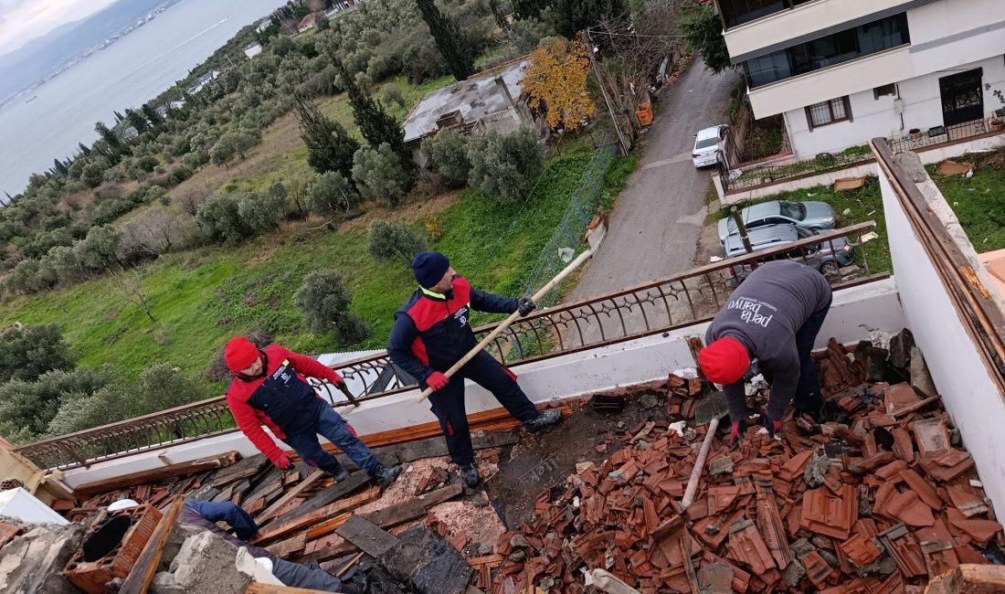 Kocaeli’de etkili olan şiddetli fırtına sonrası evi zarar gören şehit