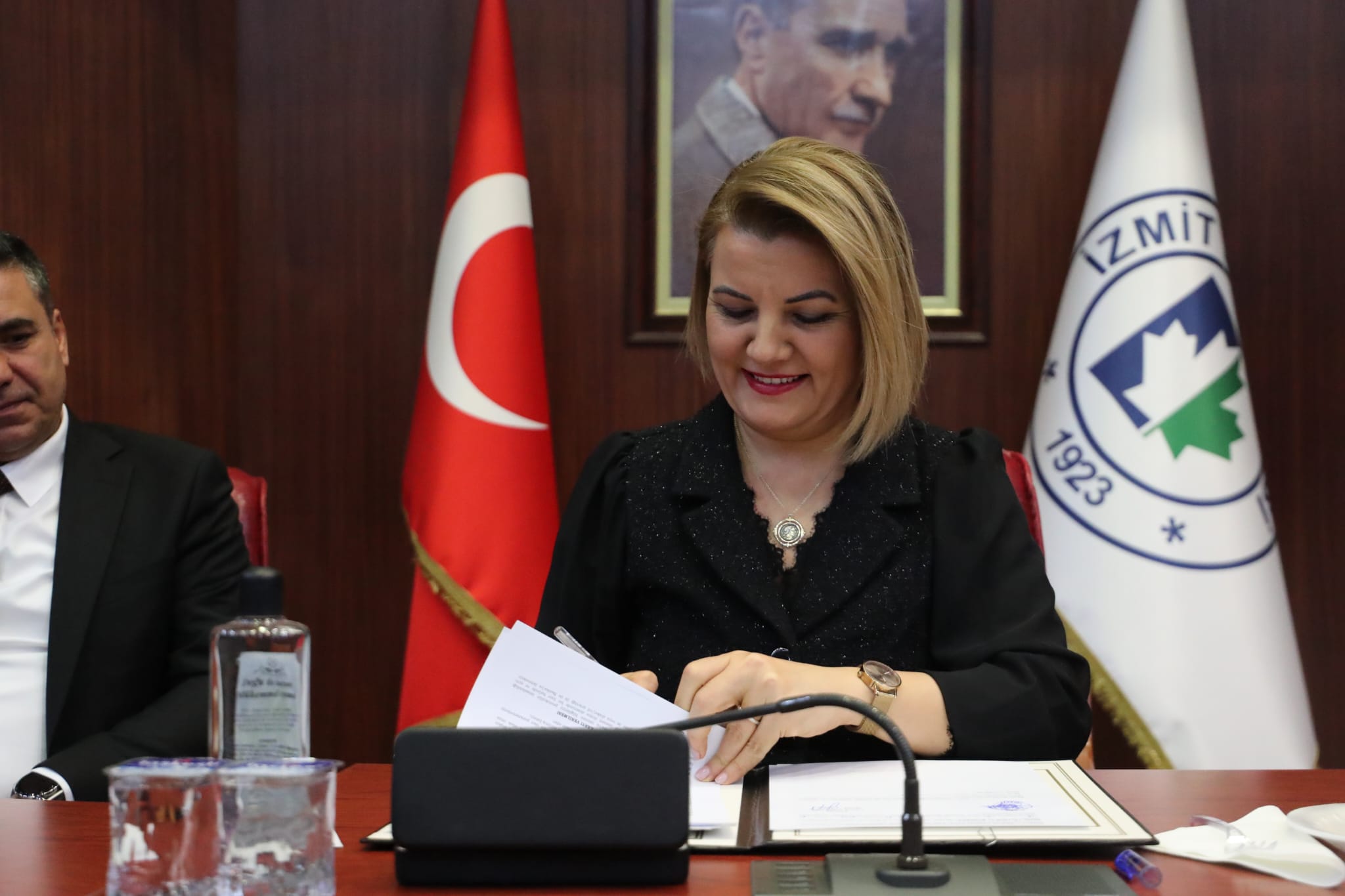 İzmit Belediyesi, 2 bin 150 çalışanını kapsayan banka promosyon sözleşmesini