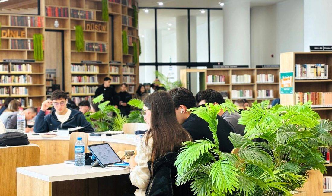 Kocaeli Büyükşehir Belediyesi’ne bağlı kütüphaneler, yarıyıl tatilinde ders çalışmak ve