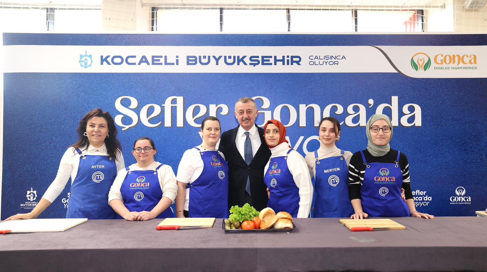 Kocaeli Büyükşehir Belediyesi’nin Gonca Engelsiz Yaşam Merkezi’nde düzenlenen yemek yarışması,