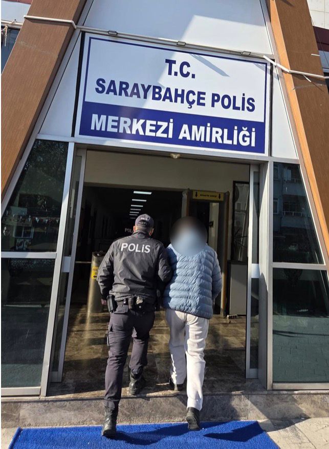 Hakkında uyuşturucudan kesinleşmiş 3 yıl 1 ay 15 gün hapis