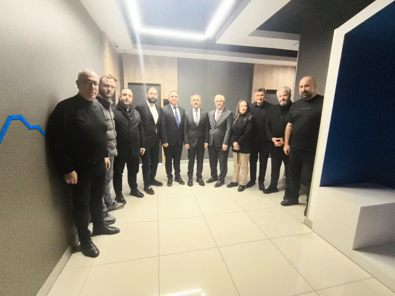 Kocaeli Valisi İlhami Aktaş, çeşitli kurum ve kuruluşlara yönelik ziyaretleri