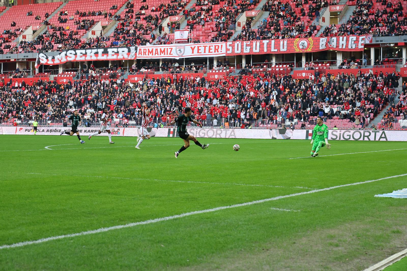 Trendyol Süper Lig’in 19. haftasında Samsunspor’a konuk olan temsilcimiz Kocaelispor,