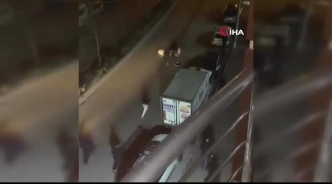 İstanbul’un Esenyurt ilçesinde aralarında husumet bulunduğu iddia edilen iki grup,