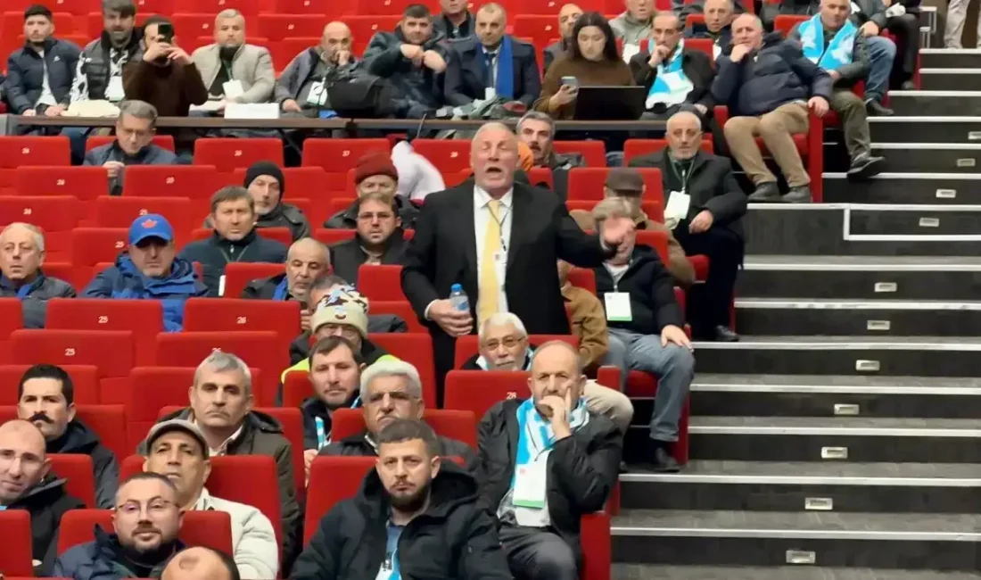 Kocaeli Servis Araçları İşletmecileri Esnaf Odası’nın genel kurulunda konuşmalar sırasında