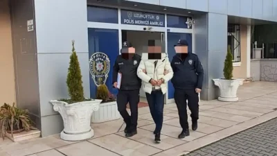 Kocaeli İl Emniyet Müdürlüğü ekiplerinin Kartepe ilçesinde düzenlediği operasyonda, satışa