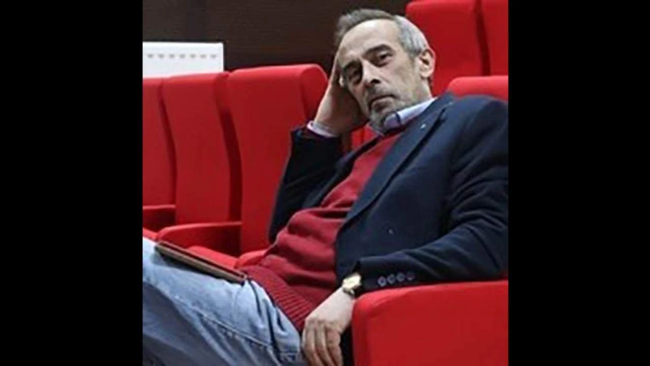 KOÜ’de yüksek lisans ve doktora eğitimini tamamlayan, geçmiş dönemlerde de