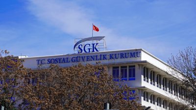 Sosyal Güvenlik Kurumu (SGK), çalışma hayatının en büyük kanayan yaralarından