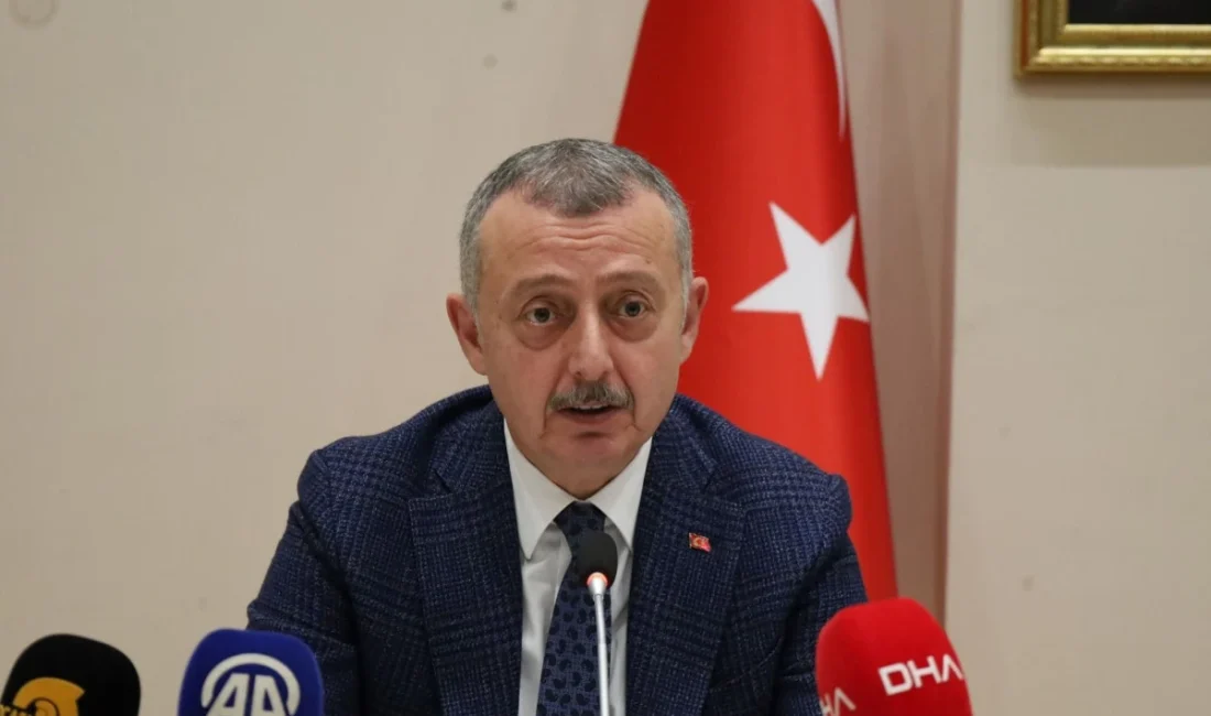 Kocaeli Büyükşehir Belediye Başkanı Tahir Büyükakın, 10 Ocak Çalışan Gazeteciler