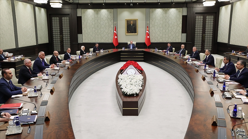 Cumhurbaşkanı Erdoğan başkanlığındaki kabine toplantısında dış politika, terörle mücadele ve