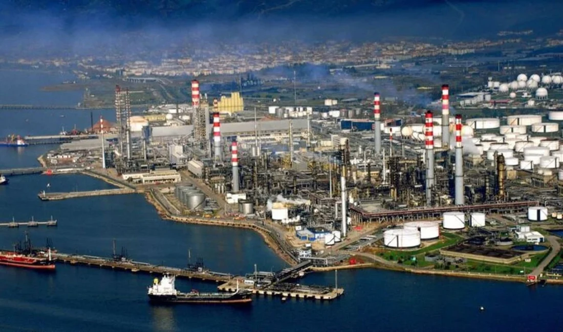 Kocaeli'nin Körfez ilçesinde bulunan TÜPRAŞ İzmit Rafinerisi’nde benzin tankında meydana