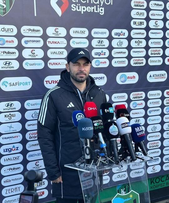 Kocaelispor Teknik Direktörü Selçuk İnan, Samsunspor maçı öncesi basın mensuplarının