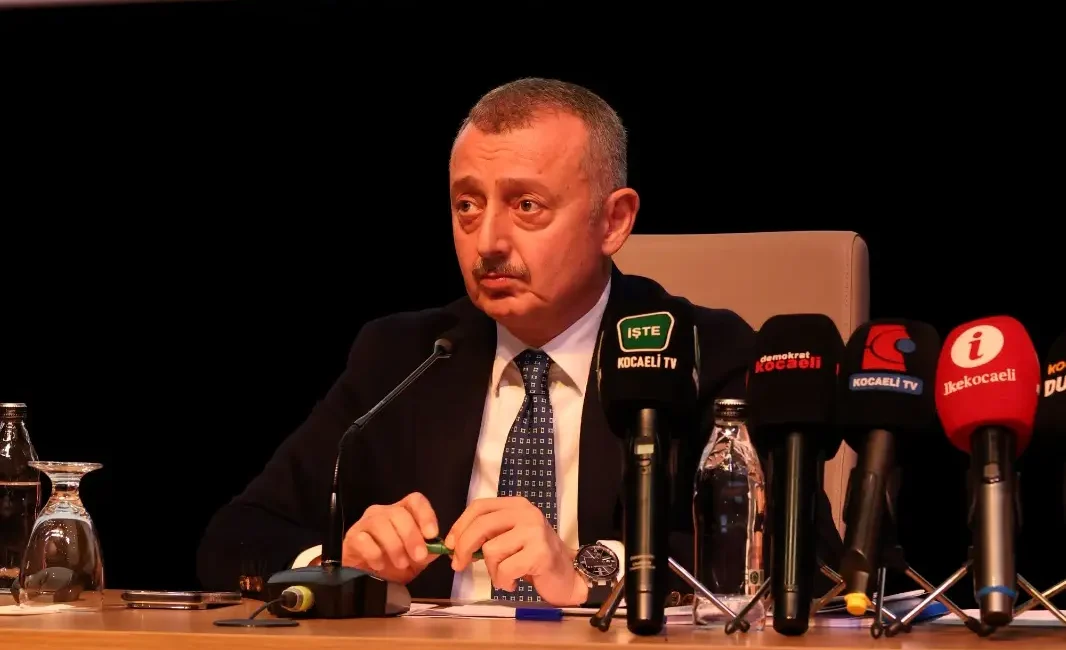 Kocaeli Büyükşehir Belediyesi Meclisi’nde Kartepe’de planlanan dev haddahane projesi sert
