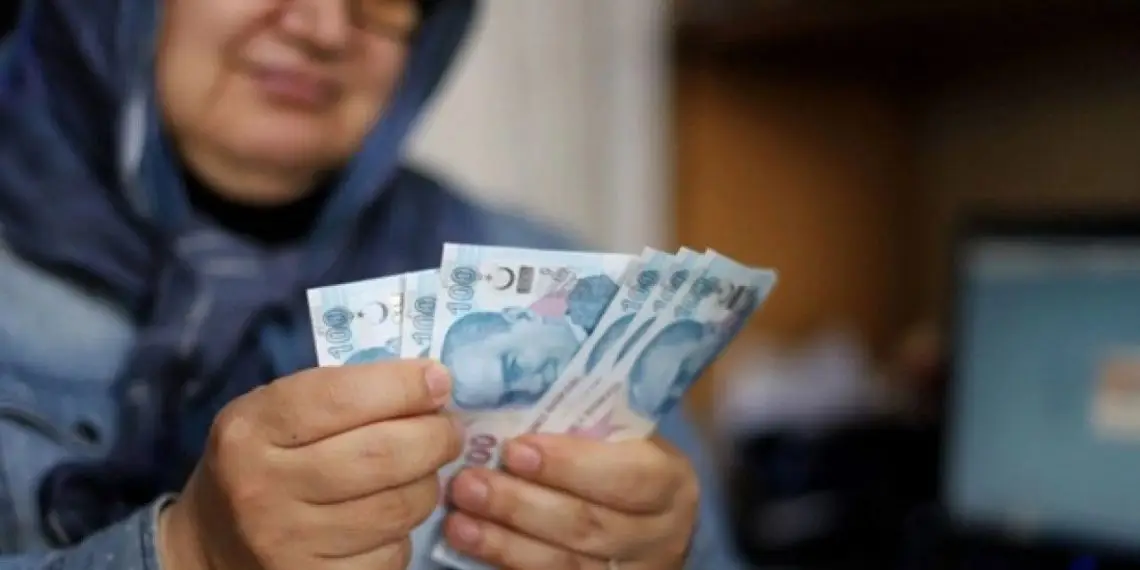 Emeklilere seyyanen zam konusu, son günlerde en düşük emekli maaşı