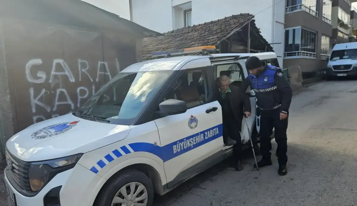 Kocaeli Büyükşehir Belediyesi Zabıta Dairesi Başkanlığı’na bağlı ekipler, kentin farklı