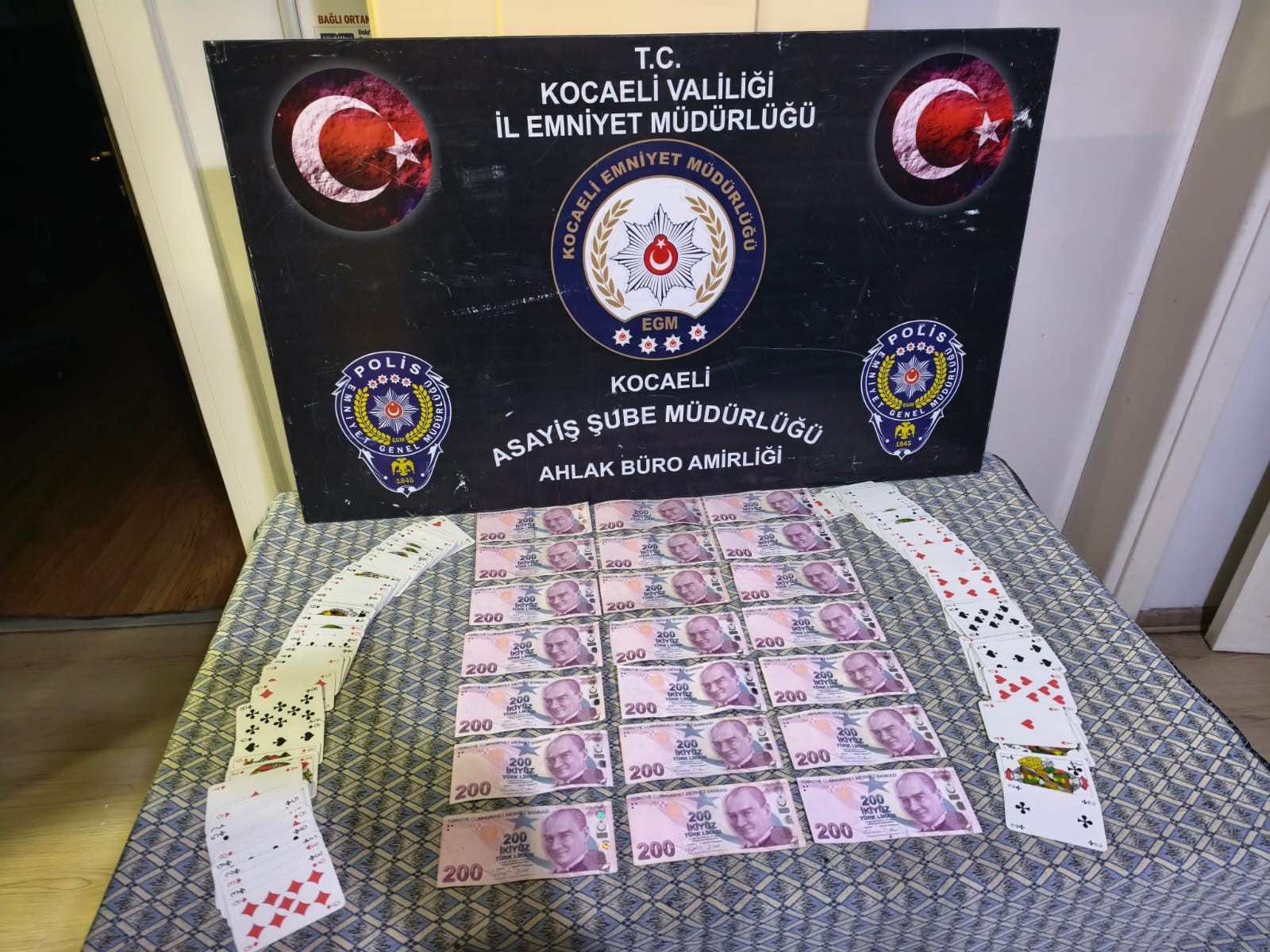 Kocaeli Emniyet Müdürlüğü ekiplerince kumar oynanmasının önlenmesine yönelik yürütülen denetimlerde