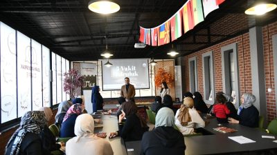 M. Yasin Özlü, vatandaşları namaza yöneltmek ve ibadet alışkanlığı kazandırmak