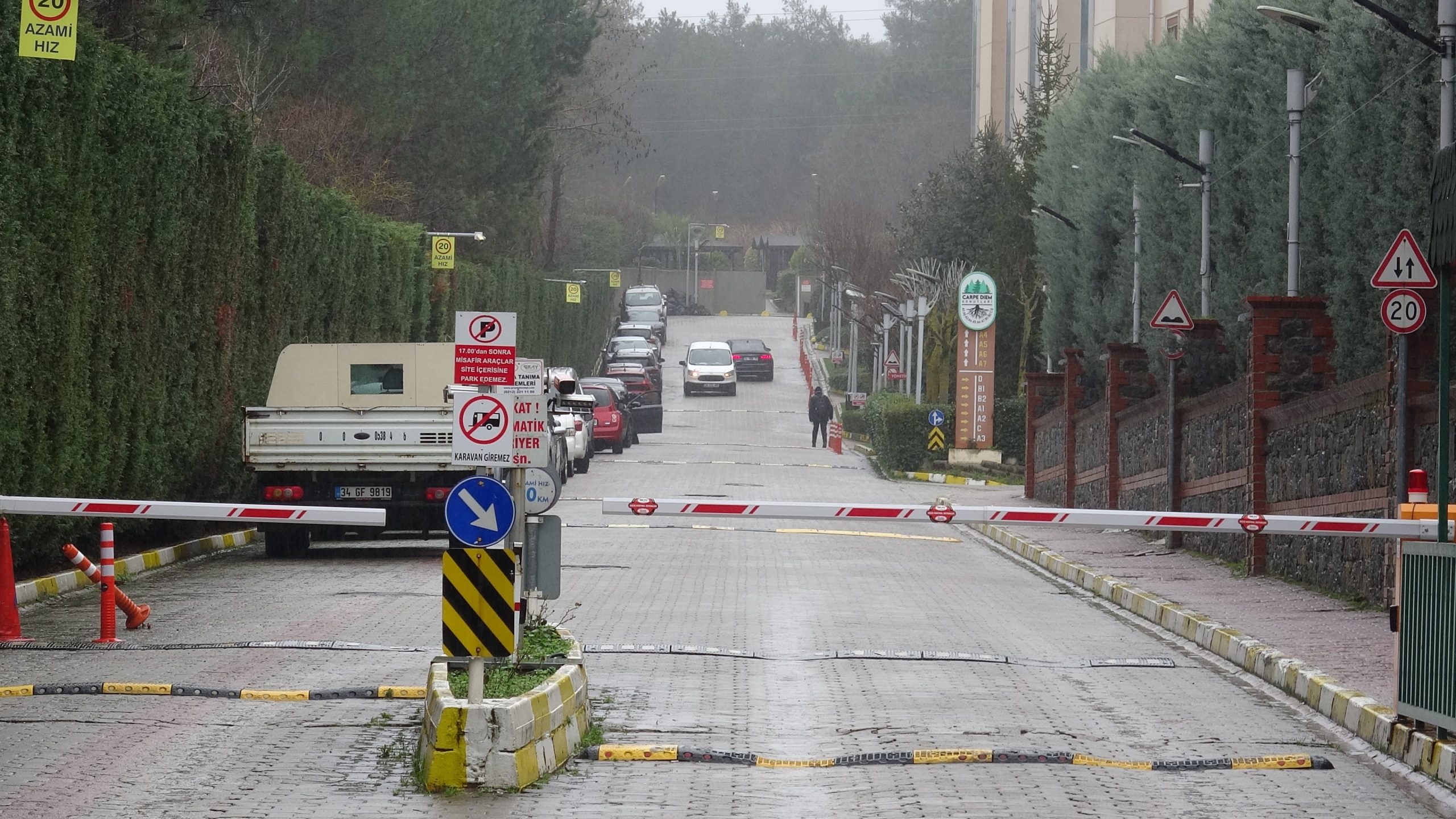 İstanbul’un Çekmeköy ilçesinde bakım çalışması sırasında düşen asansör nedeniyle kabin