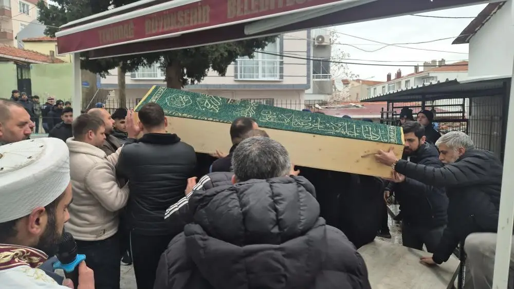 Tekirdağ'ın Süleymanpaşa ilçesinde silahlı saldırı sonucu yaşamını yitiren 16 yaşındaki
