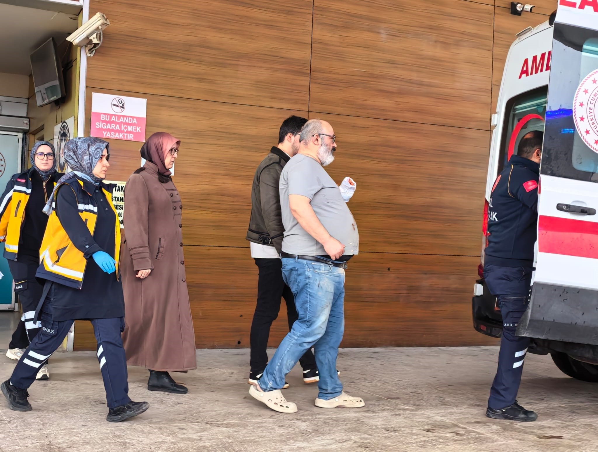 Mobilya fabrikasında meydana gelen olayda elini freze makinesine kaptıran işçi