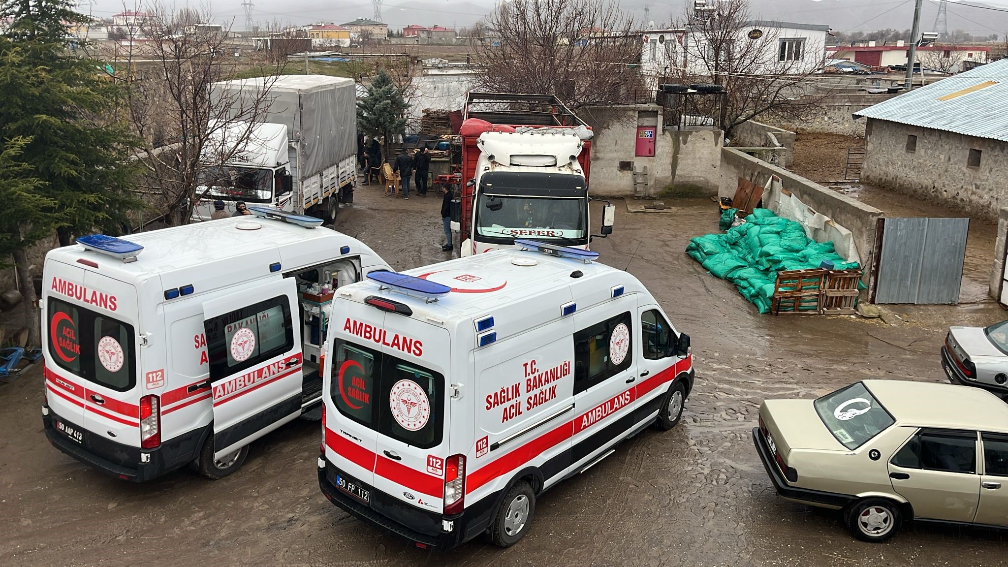 Nevşehir'in Acıgöl ilçesinde karbonmonoksit gazından zehirlenen anne, baba ve 8