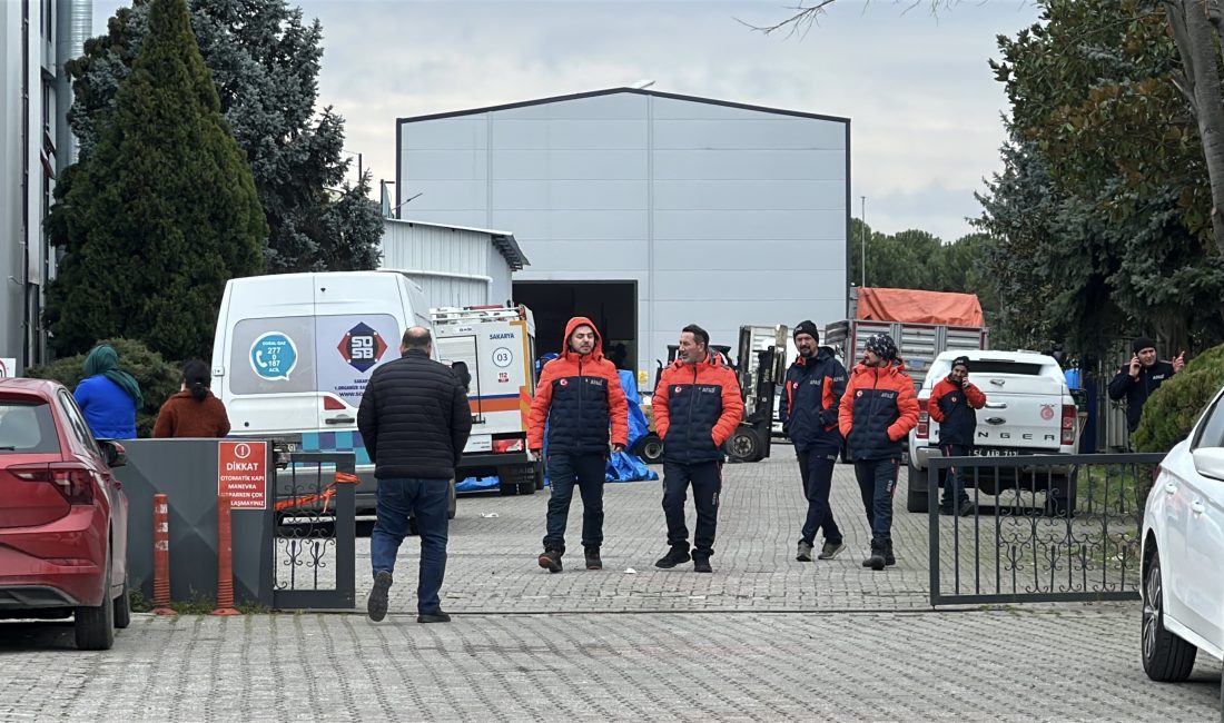 Sakarya'nın Arifiye ilçesinde bulunan 1. Organize Sanayi Bölgesi'nde sabah saatlerinde