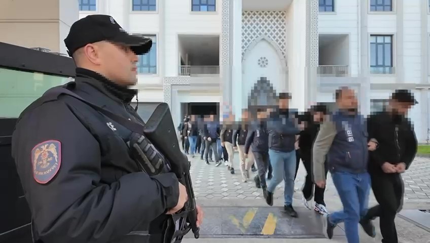 Kocaeli merkezli 17 ilde düzenlenen eş zamanlı operasyonda, sahte ilan