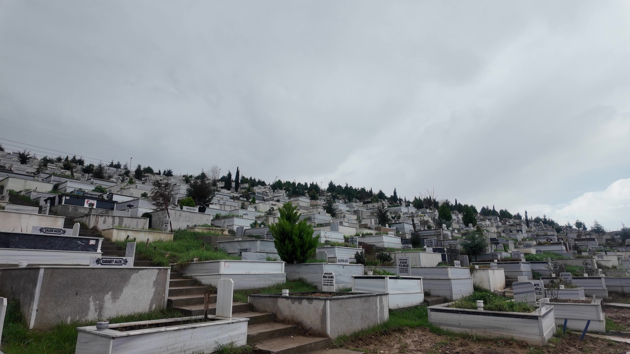 Kocaeli’de kimliği tespit edilemeyen ya da yakını bulunmayan cenazeler, 15