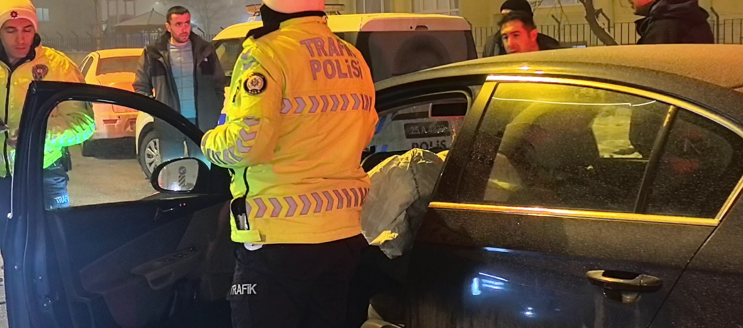 Erzurum’un Palandöken ilçesinde kavşakta meydana gelen trafik kazasında 1 kişi